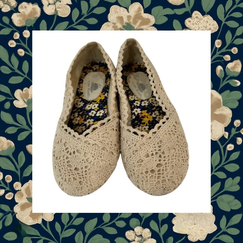 Aloha Island Lace Flats